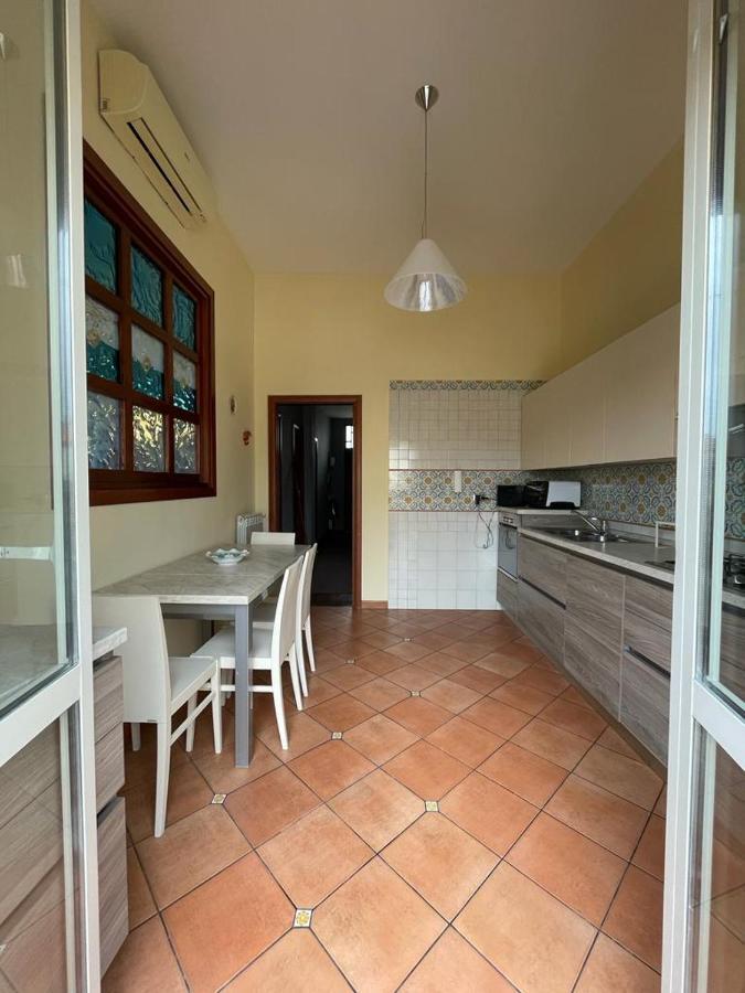 La Ferrovia Holiday Home Napoli Eksteriør bilde
